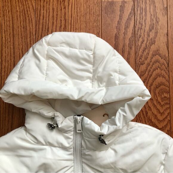 Love Tree Two Tone Cropped Zip Up White Black Hooded Puffer Women’s Size S NWT - Picture 4 of 10